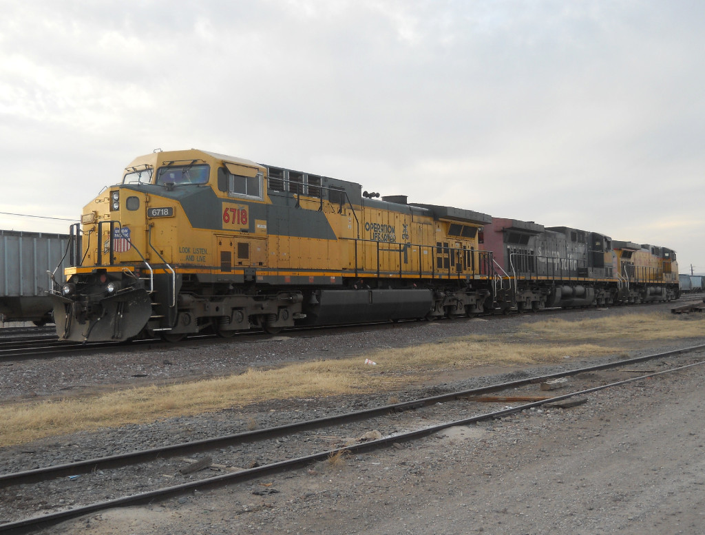 UP 6718  26Feb2011  Tied-down in the WT&J Yard 